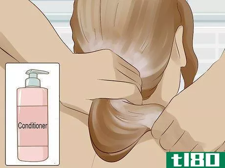 Image titled Use a Pre‐Shampoo Treatment Step 8.jpeg