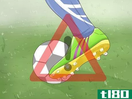 Image titled Shoot a Corner in Soccer Step 5