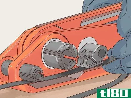 Image titled Use a Uline Strapping Tool Step 3