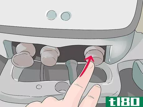 Image titled Start an Outboard Motor Step 11