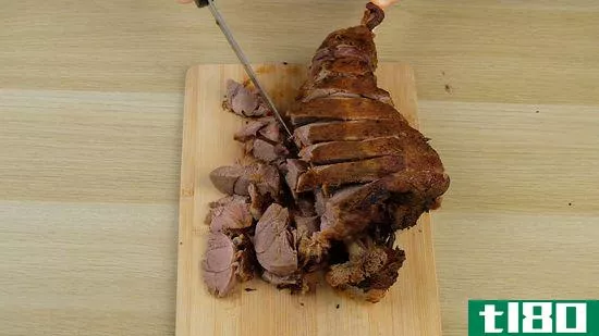 550px-nowatermark-Carve-a-Leg-of-Lamb-Step-5