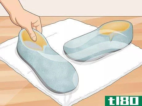Image titled Clean Felt Shoes Step 7
