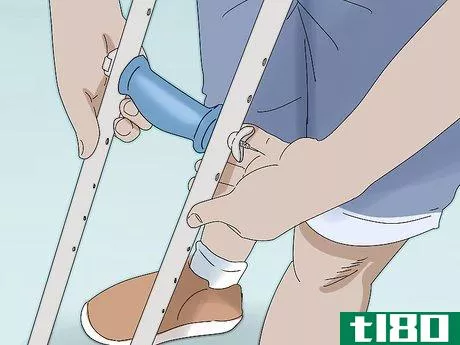 Image titled Make Your Crutches More Comfortable Step 5