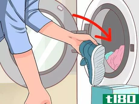Image titled Eliminate Odor from Smelly Shoes Step 3