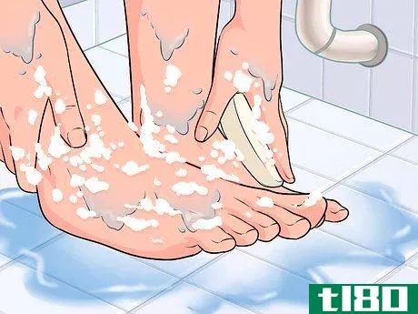 Image titled Eliminate Odor from Smelly Shoes Step 13