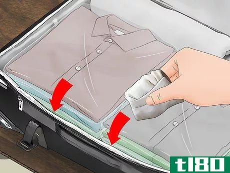 Image titled Pack a Bag or Suitcase Efficiently Step 4