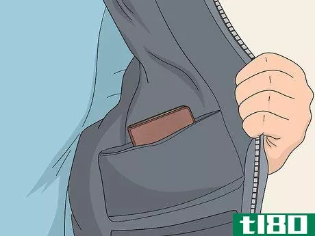 Image titled Prevent Being Pickpocketed Step 3
