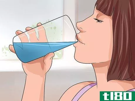 Image titled Drop Water Weight Step 1