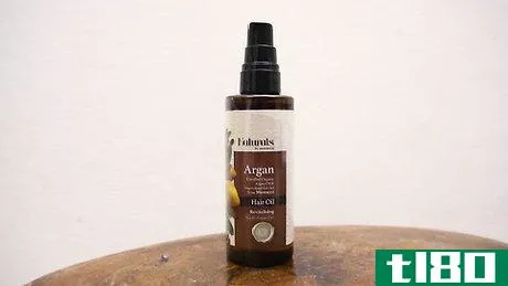 Image titled Use Argan Oil for Hair Step 4