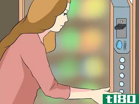 Image titled Use a Credit Card at a Snack Vending Machine Step 1