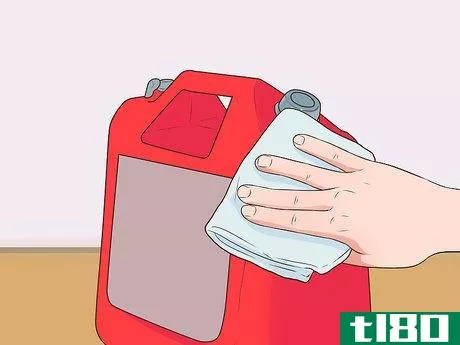 Image titled Use a Gas Can Step 5