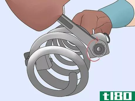 Image titled Use a Spring Compressor Step 9
