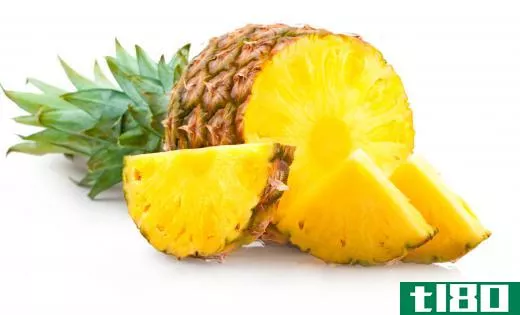 Pineapple is a fruit  suitable for a Meyer's parrot.