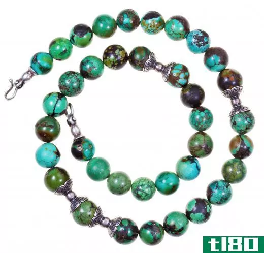 Chalk turquoise is considered to be softer and of lower quality than turquoise.