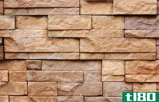 Sandstone contains quartz and can be used for building decorative walls.