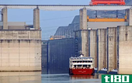 A ship going through a lock at the Three Gorges Dam, the world's largest hydroelectric dam, a source of renewable energy.
