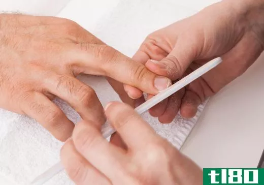 Choosing a durable crystal nail file can help ensure that the file will last for years.