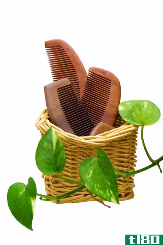 Using a comb with wide teeth will prevent hair from tangling and ripping.