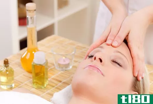 A European facial helps to improve the look and feel of the skin.