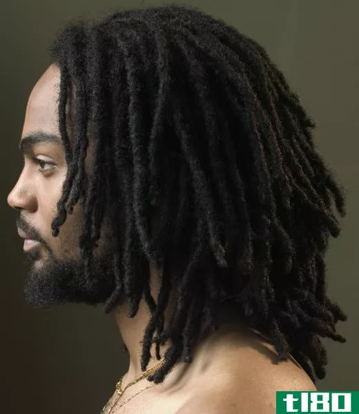 Free form, braided and twist are the most common men's dreadlocks styles.