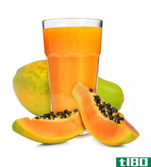 Papaya might offer a natural way to whiten skin.