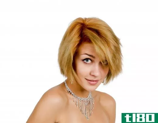 Semi-permanent dyes are good for enhancing natural hair color.