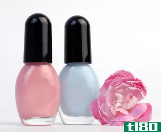Mood changing nail polish changes color depending on changes in body heat.