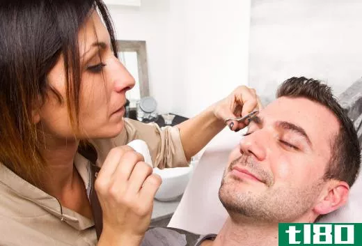 Eyebrow threading may be used as an alternative to scissors and tweezers.