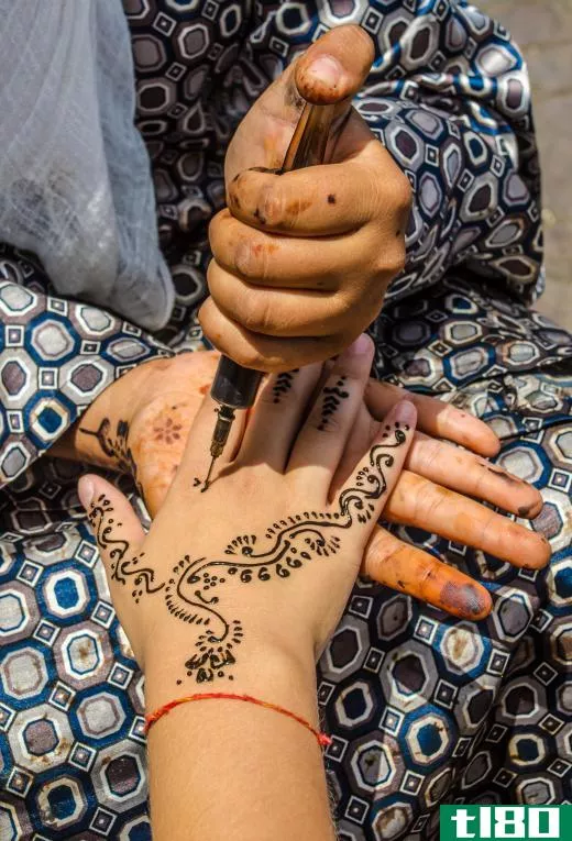 Henna can be used to make a reddish hair dye.