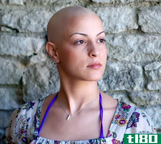 Some individuals with alopecia totalis may use makeup to create eyebrows.