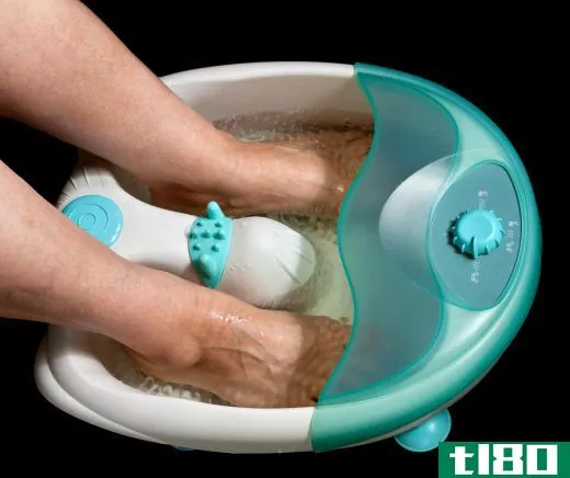 A foot spa can be used during a medicure treatment.