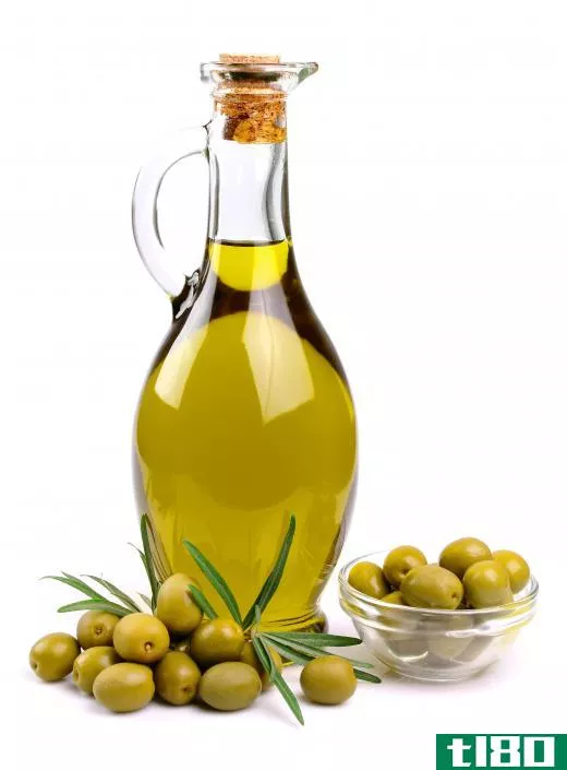 A small amount of olive oil applied to the hair cuticle and then rinsed is an alternative to conditioner.