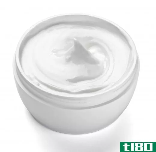 A cosmetic cream containing cetyl alcohol.