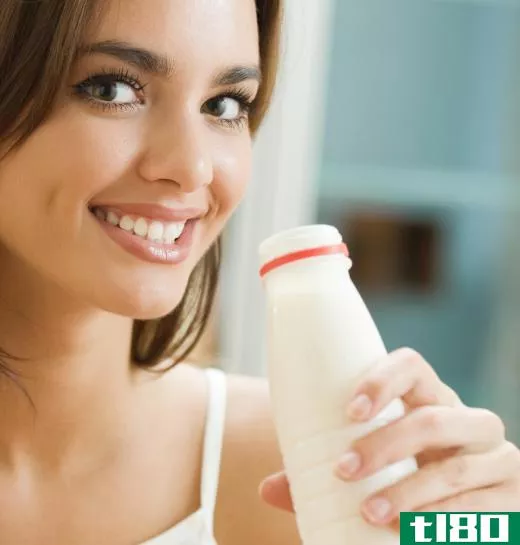 Drinking four cups of soy milk per day ensures the FDA recommendation of 25 grams of soy protein per day.