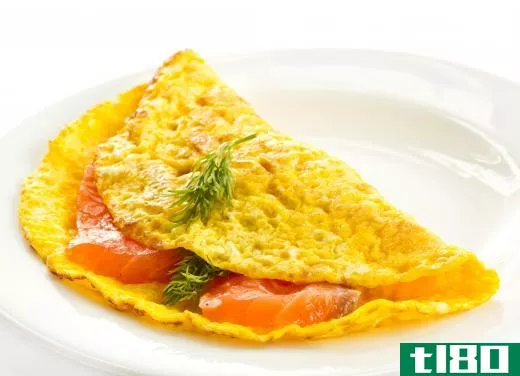 Stainless steel pans are commonly used to make omelettes.