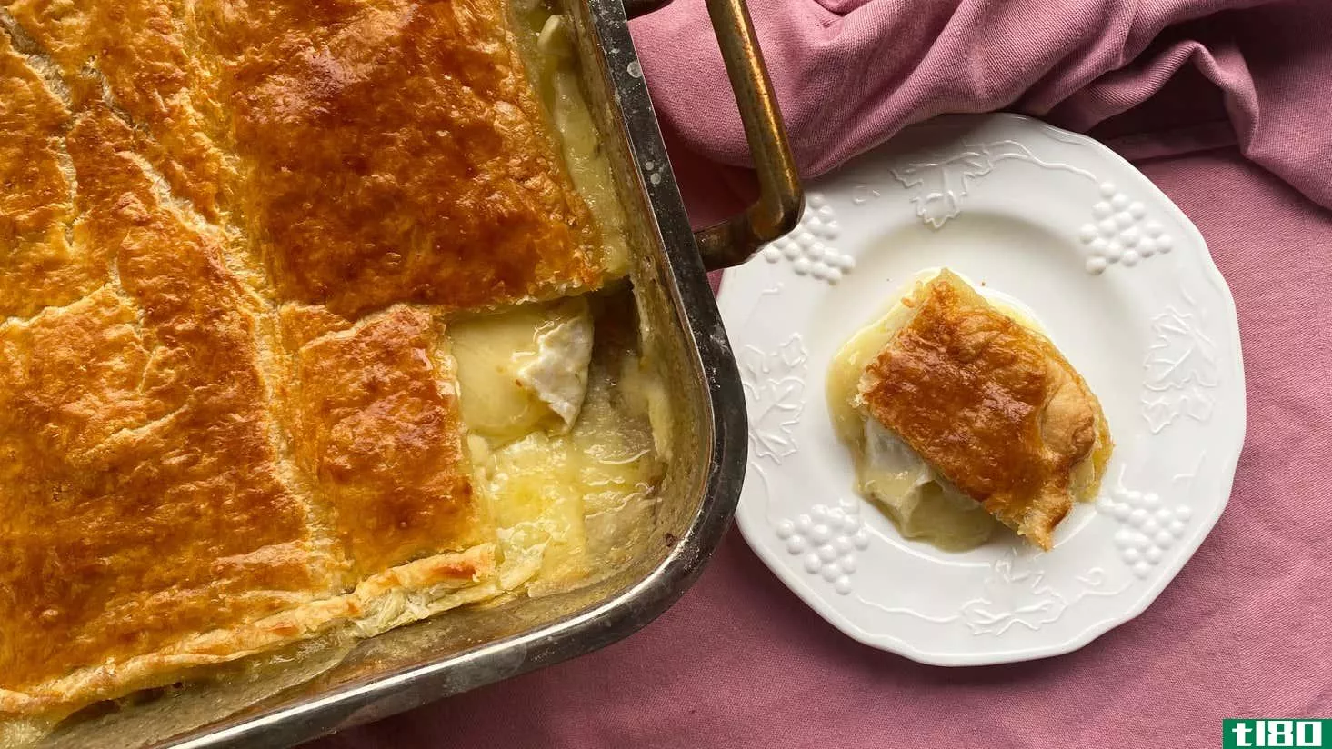 Image for article titled You Deserve a Big Ol&#39; Pan of Baked Brie