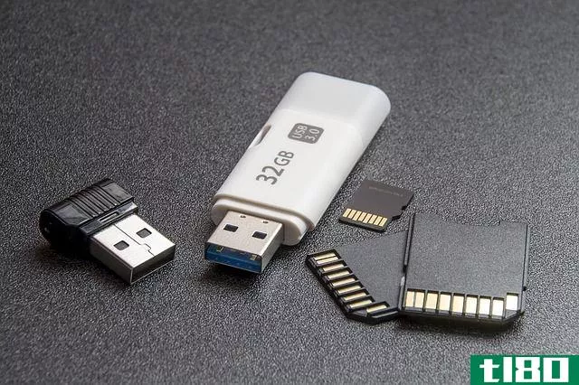 usb drive, flash drive and sd cards