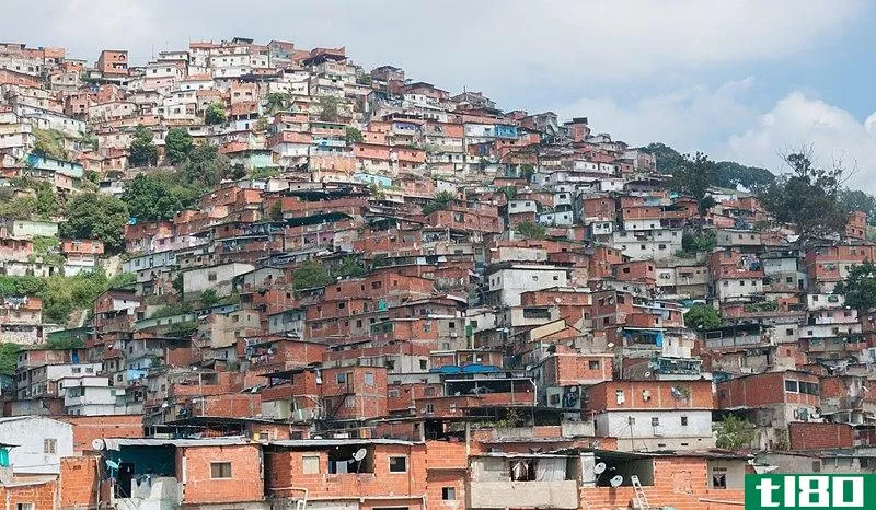 贫民区(ghetto)和贫民窟(slum)的区别