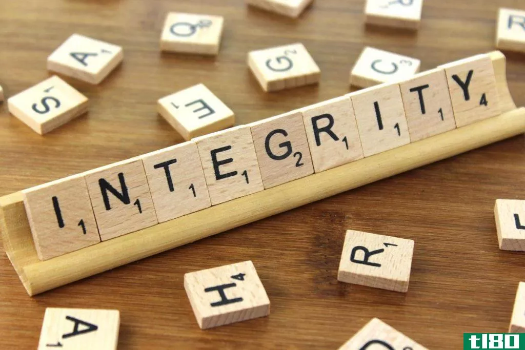 完整性(integrity)和尊严(dignity)的区别