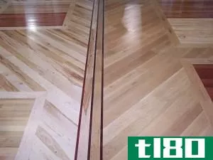 硬木(hardwood)和工程木地板(engineered wood flooring)的区别