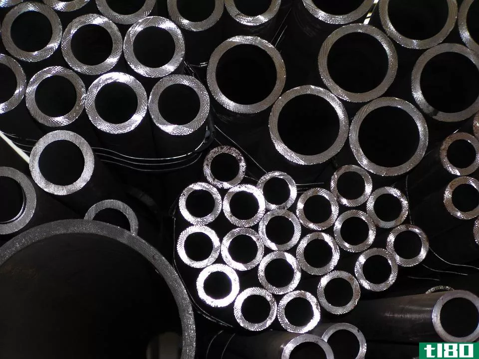 碳钢(carbon steel)和黑钢(black steel)的区别