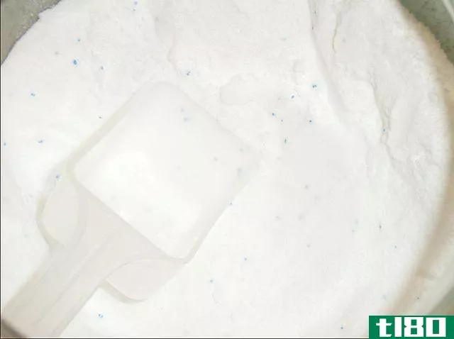 洗衣粉(powder detergent)和液体洗涤剂(liquid detergent)的区别