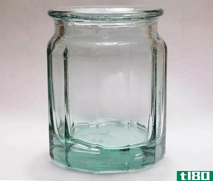 苏打石灰玻璃(soda lime glass)和硼硅酸盐玻璃(borosilicate glass)的区别