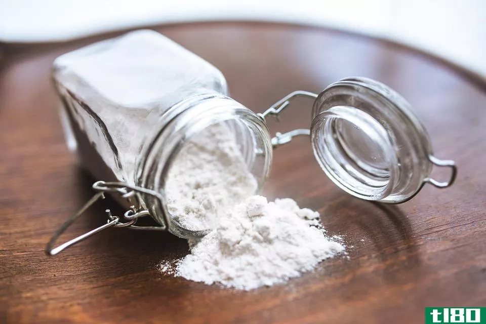 全麦面粉(whole wheat flour)和万能面粉(all purpose flour)的区别