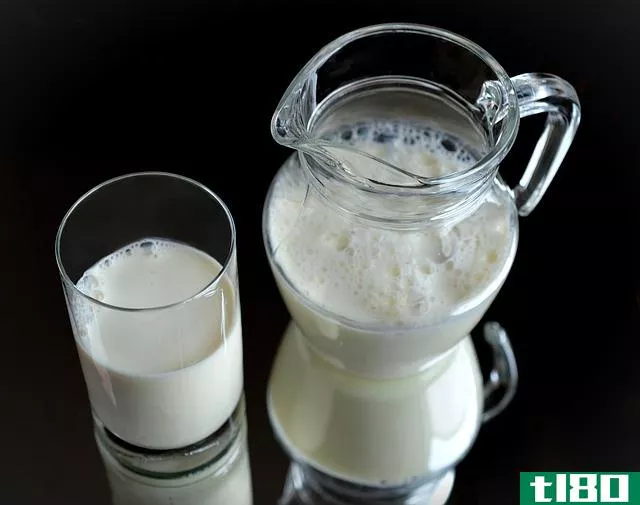巴氏杀菌(pasteurized)和未经高温消毒的牛奶(unpasteurized milk)的区别