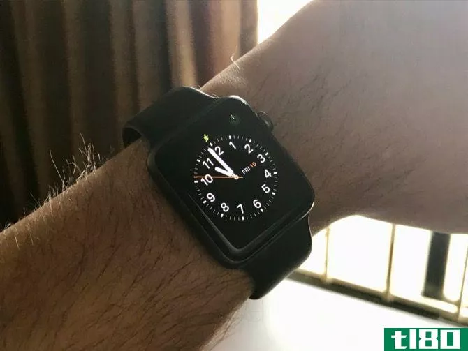Apple Watch is Better Than Fitbit 1