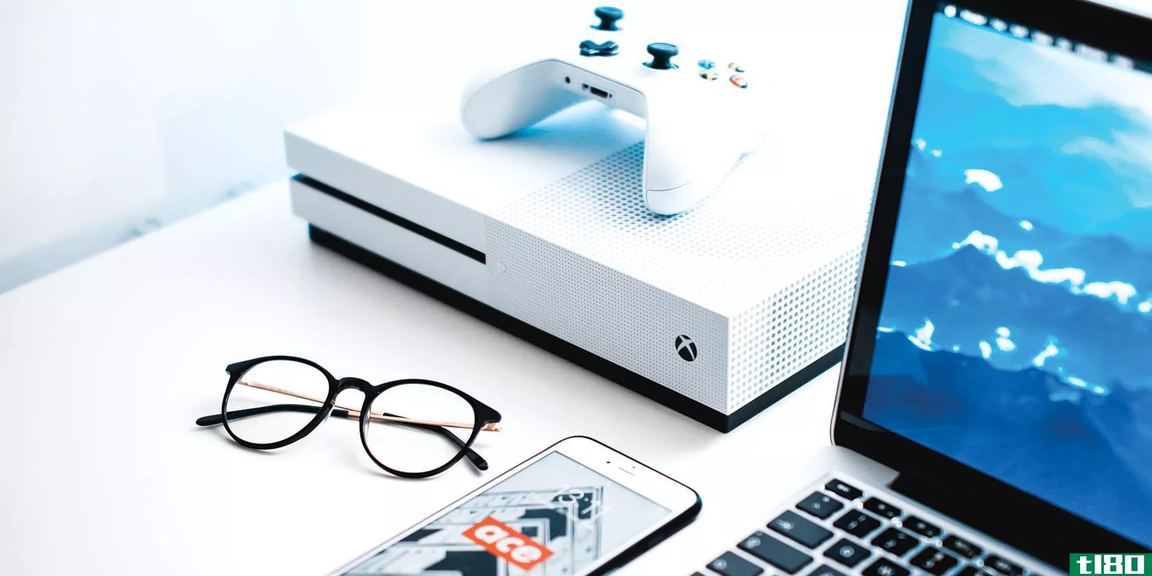 xbox-one-and-glasses