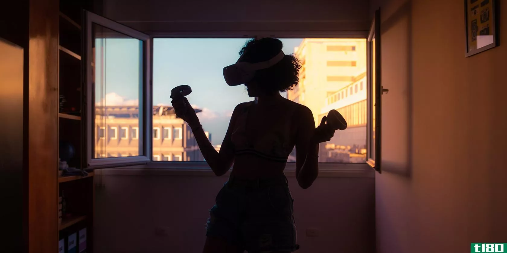 A woman using the Oculus Quest