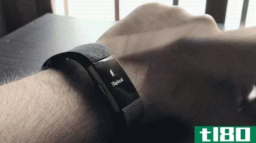 Fitbit Charge 2 Tapping