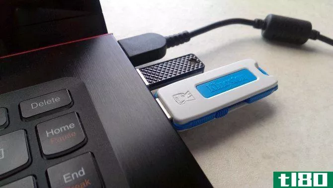 Kingston USB drive plugged into laptop
